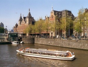 Дюссельдорф Амстердам как добраться :а не отправиться ли из Дюссельдорфа в Амстердам?!