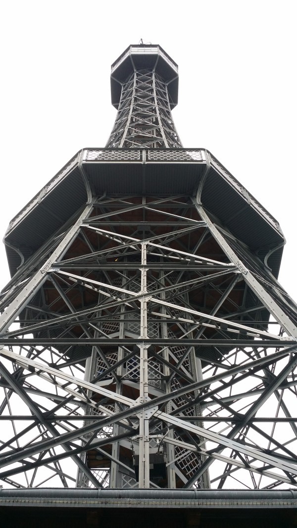 Петршинская башня в Праге