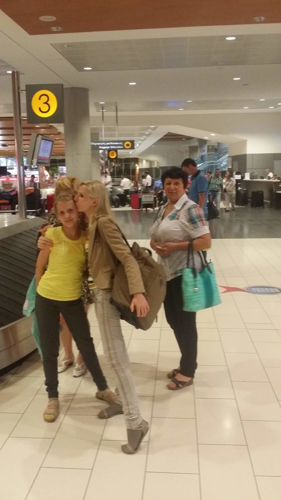 Подробнее о статье Авиакомпания Ямал отзывы пассажиров : как мы летели на Кипр