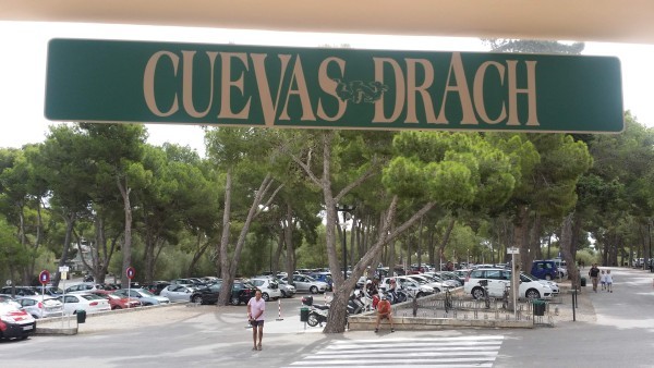 Подробнее о статье Пещеры Дракона на Майорке