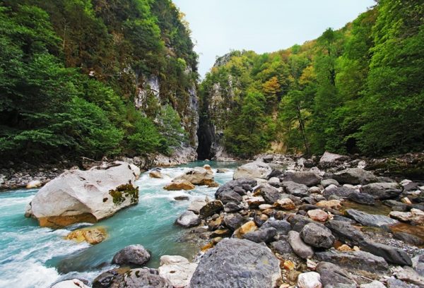 Река Бзыбь в Абхазии