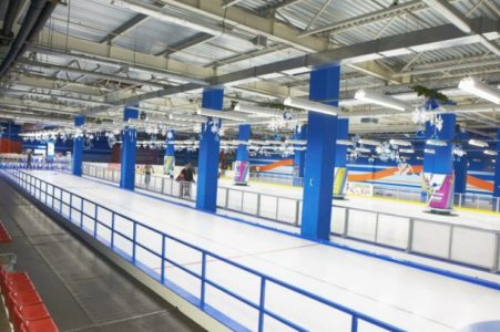 Где покататься на коньках СПб