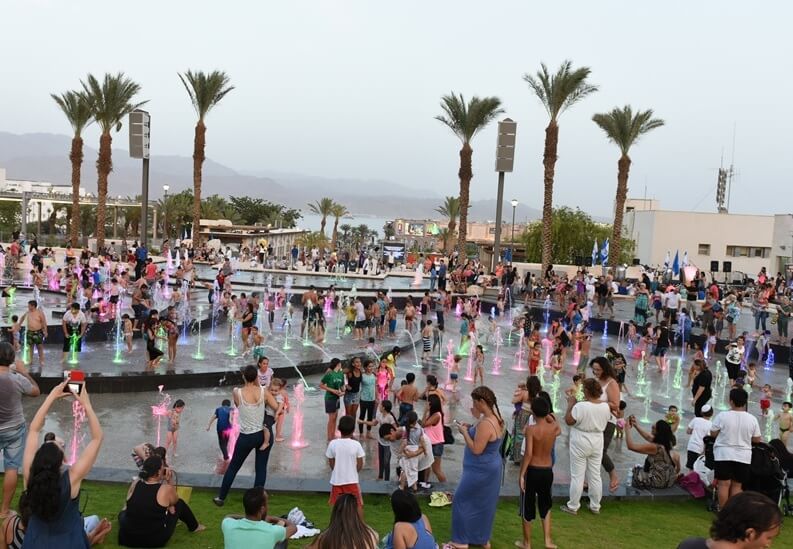 Эйлат Израиль набережная, отели и пляж у Красного моря