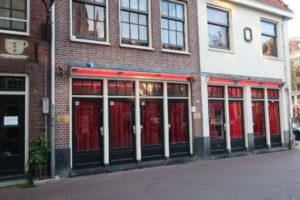Квартал красных фонарей в Амстердаме