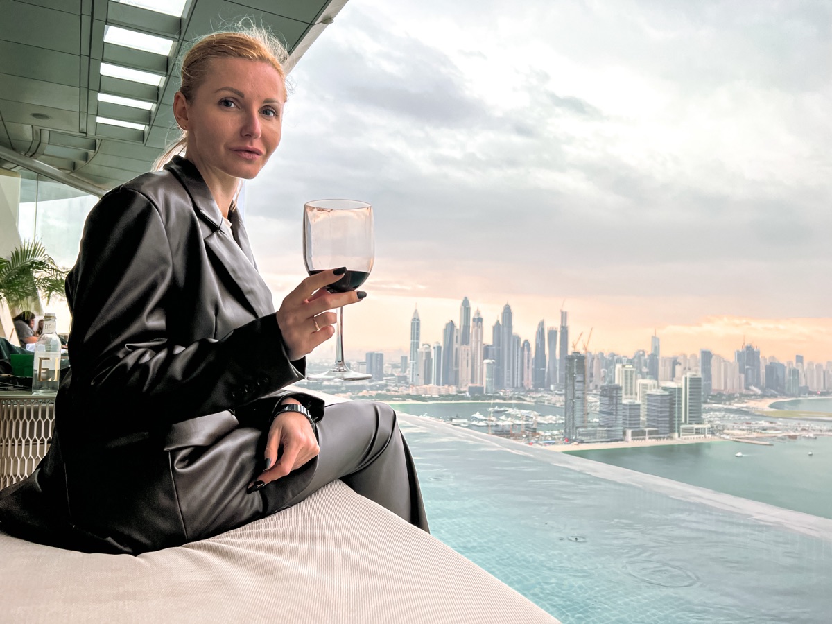 AURA SkyPool Дубай — панорамный вид на Palm Jumeirah с высоты