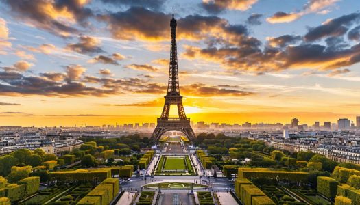 Подробнее о статье Франция: стоит ли ехать — гид по отдыху и путешествиям 2026