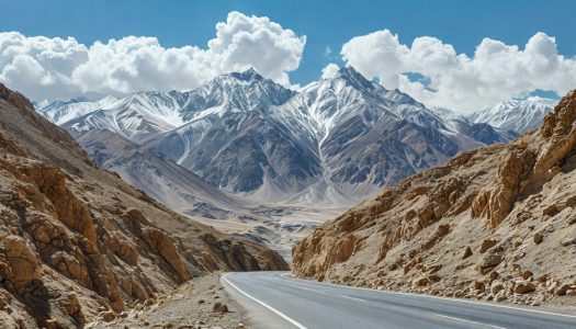 Подробнее о статье Памирский тракт: маршрут, цены, советы — путешествие на крышу мира