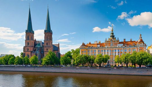 Калининград или Санкт-Петербург: куда поехать
