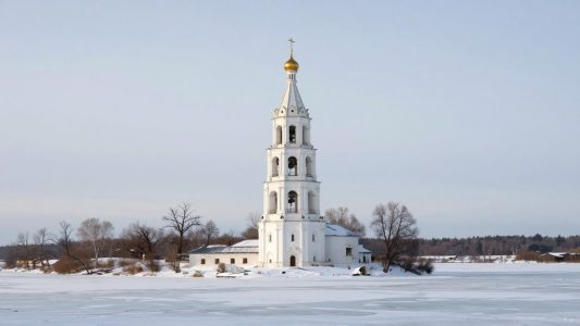 Затопленная колокольня Никольского собора в Калязине зимой